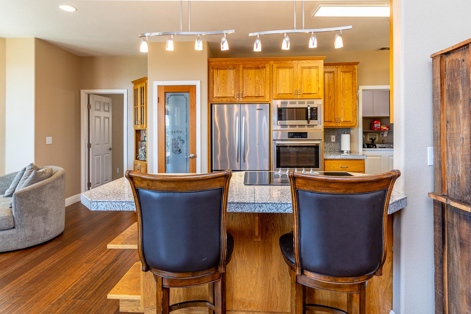 14280 Amber Ridge Dr, La Grange, CA 95329