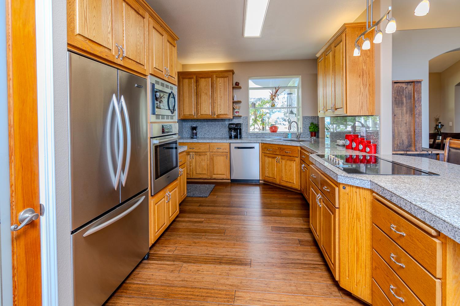 14280 Amber Ridge Dr, La Grange, CA 95329