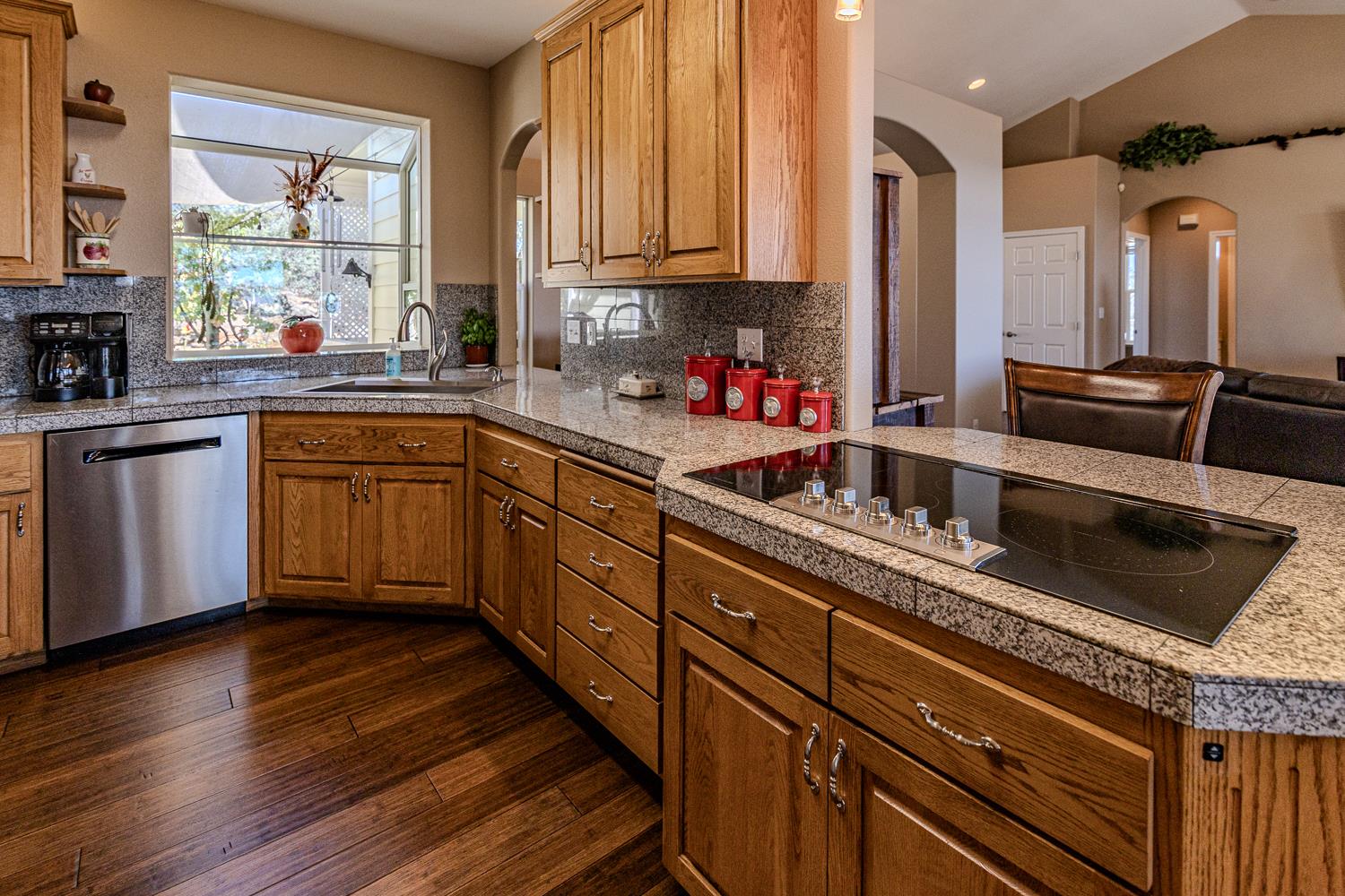 14280 Amber Ridge Dr, La Grange, CA 95329