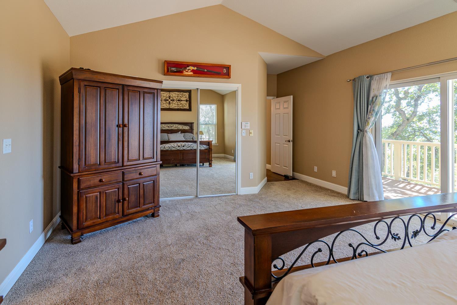 14280 Amber Ridge Dr, La Grange, CA 95329