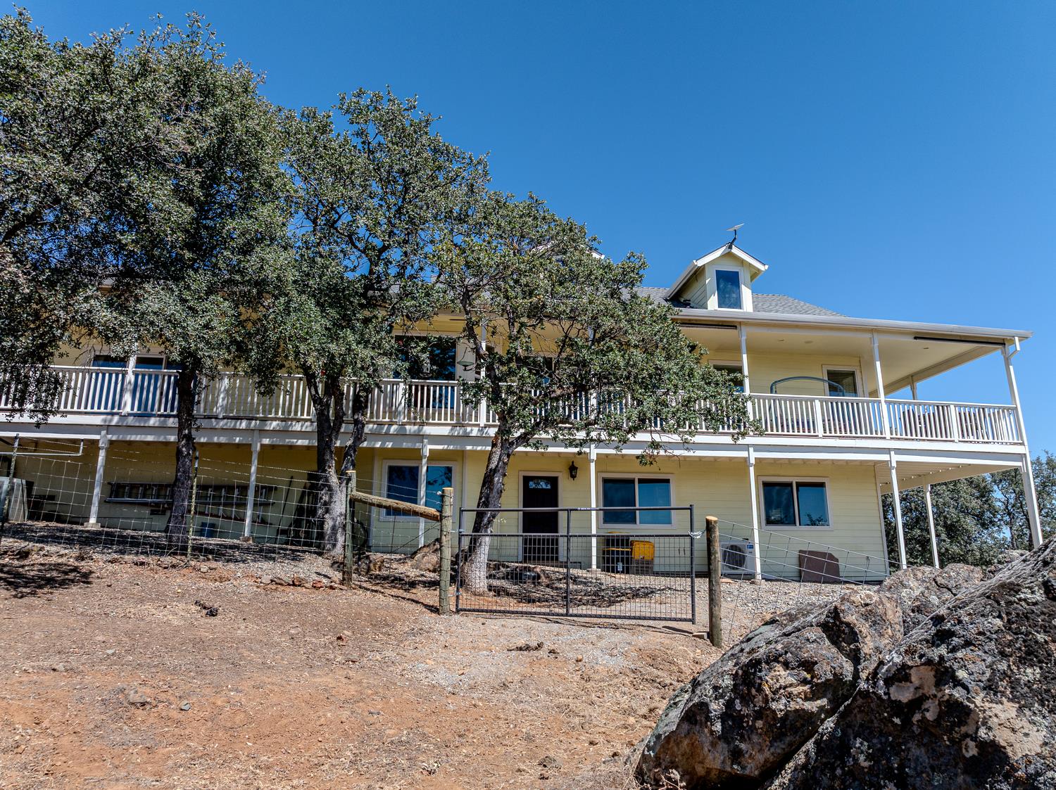 14280 Amber Ridge Dr, La Grange, CA 95329