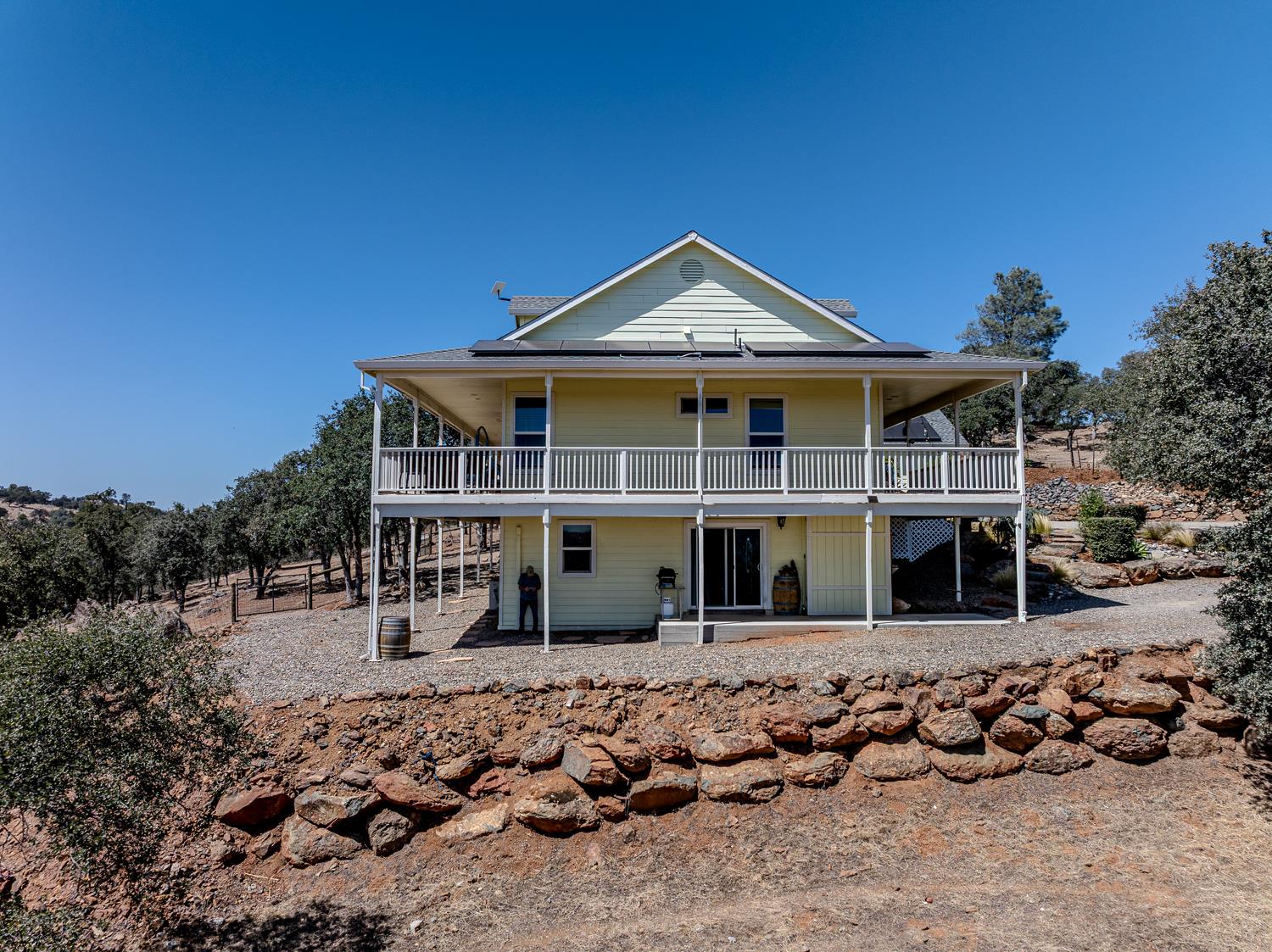 14280 Amber Ridge Dr, La Grange, CA 95329
