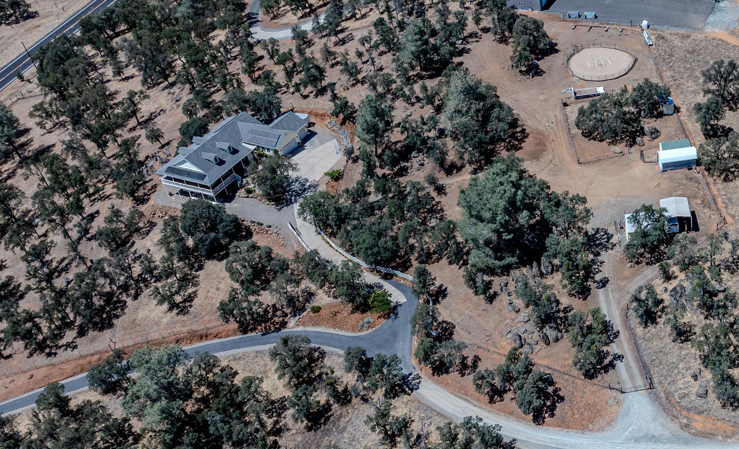 14280 Amber Ridge Dr, La Grange, CA 95329