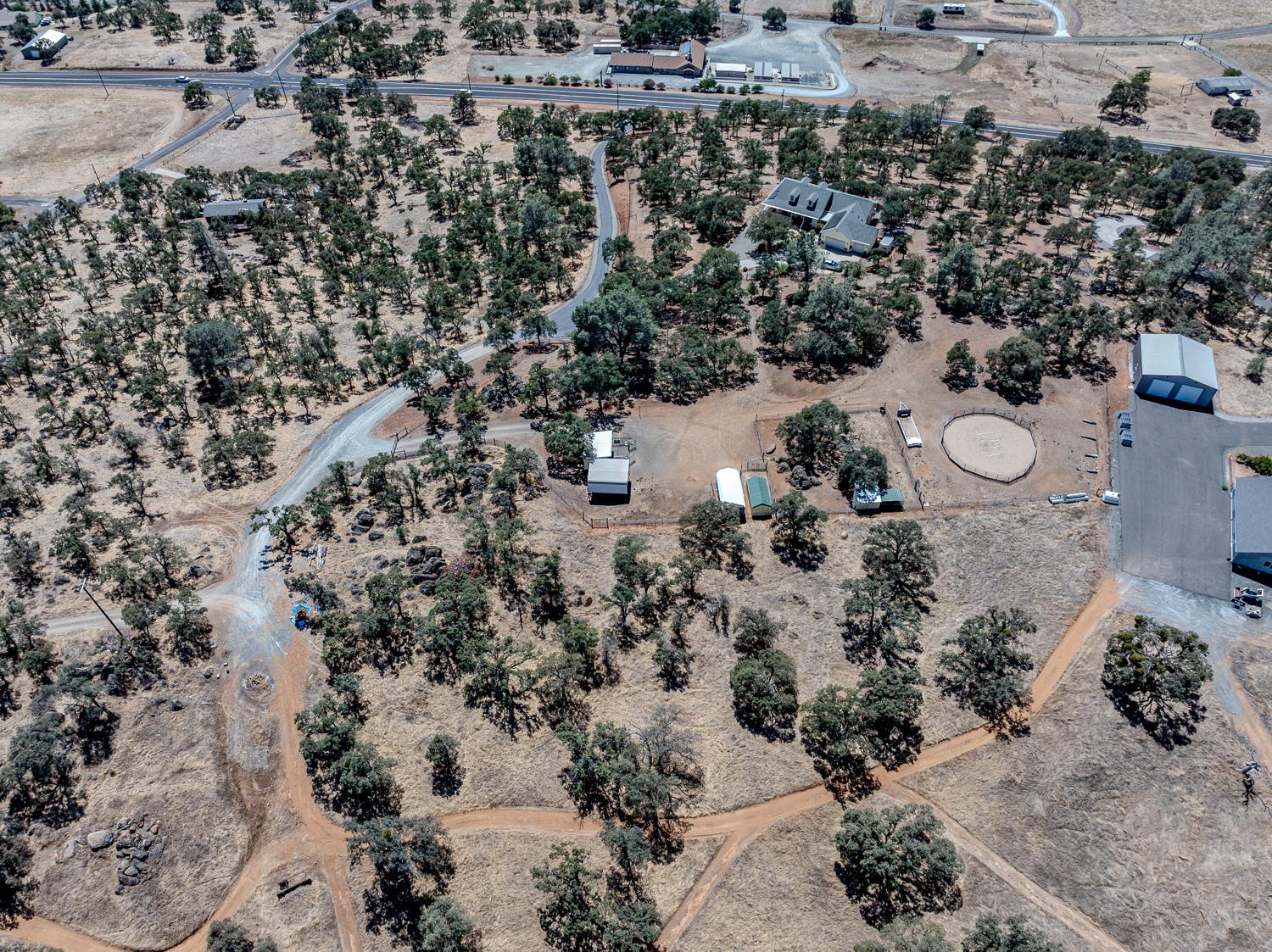 14280 Amber Ridge Dr, La Grange, CA 95329