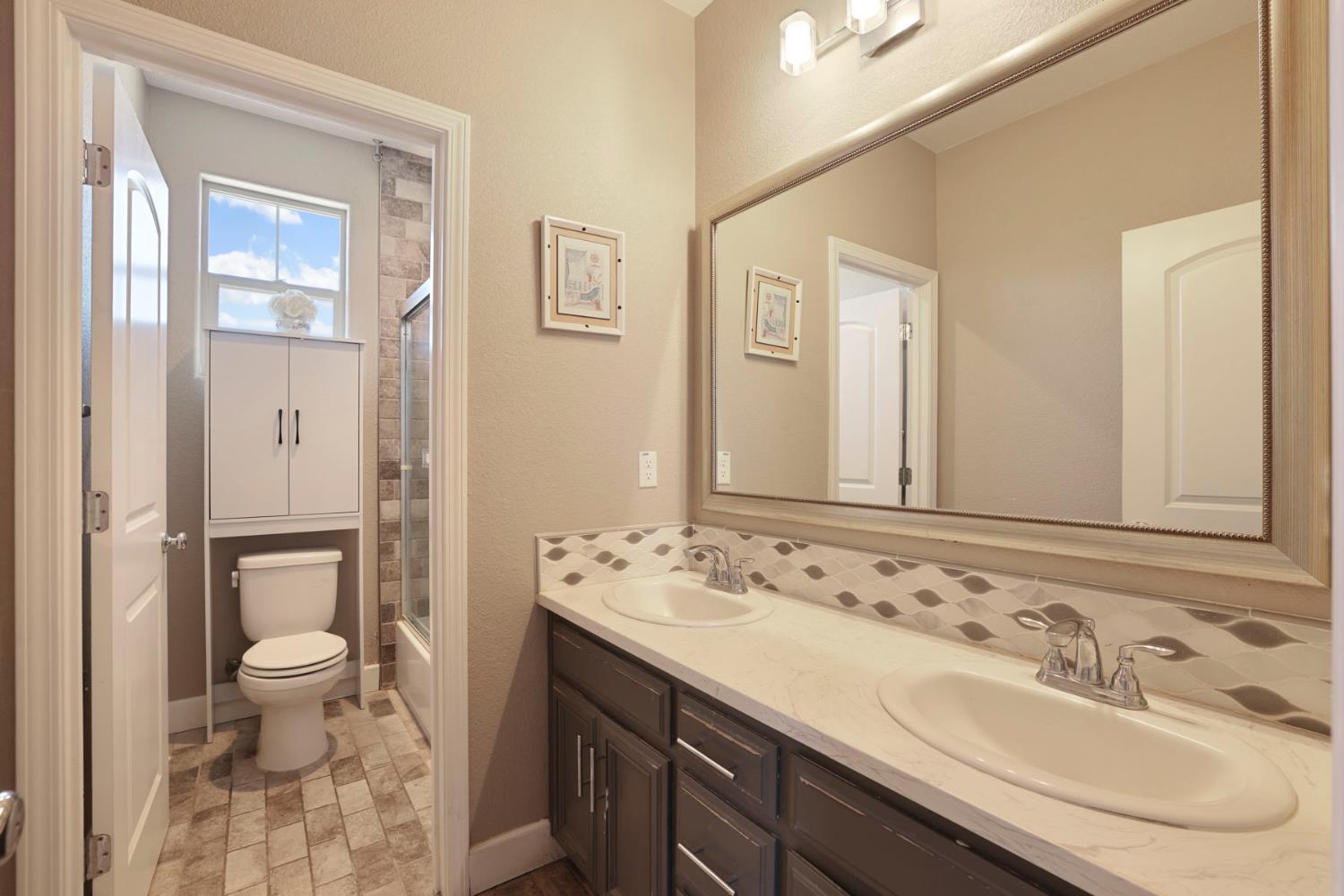 1803 Coit St, Manteca, CA 95337