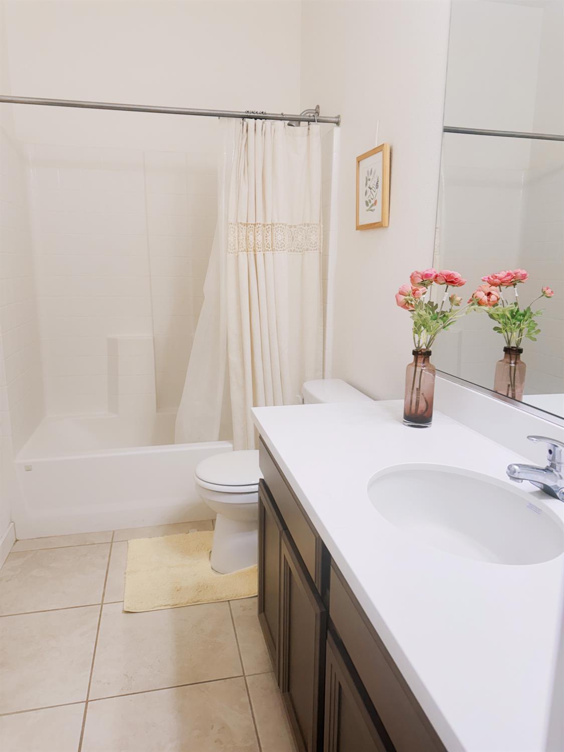 2013 Marciochi Ct, Los Banos, CA 93635
