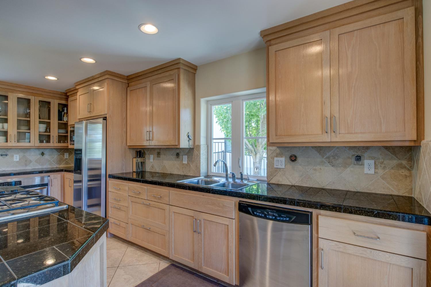 168 Blue Oak Ct, Copperopolis, CA 95228