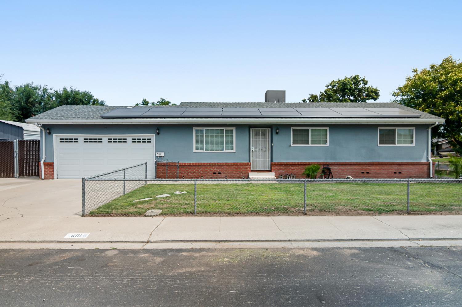 401 Amador Cir, Manteca, CA 95336