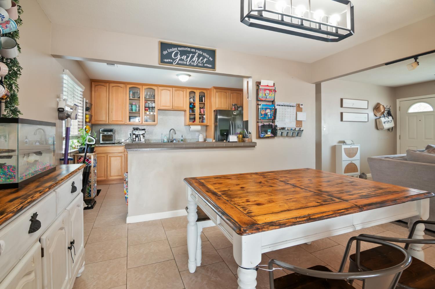 401 Amador Cir, Manteca, CA 95336