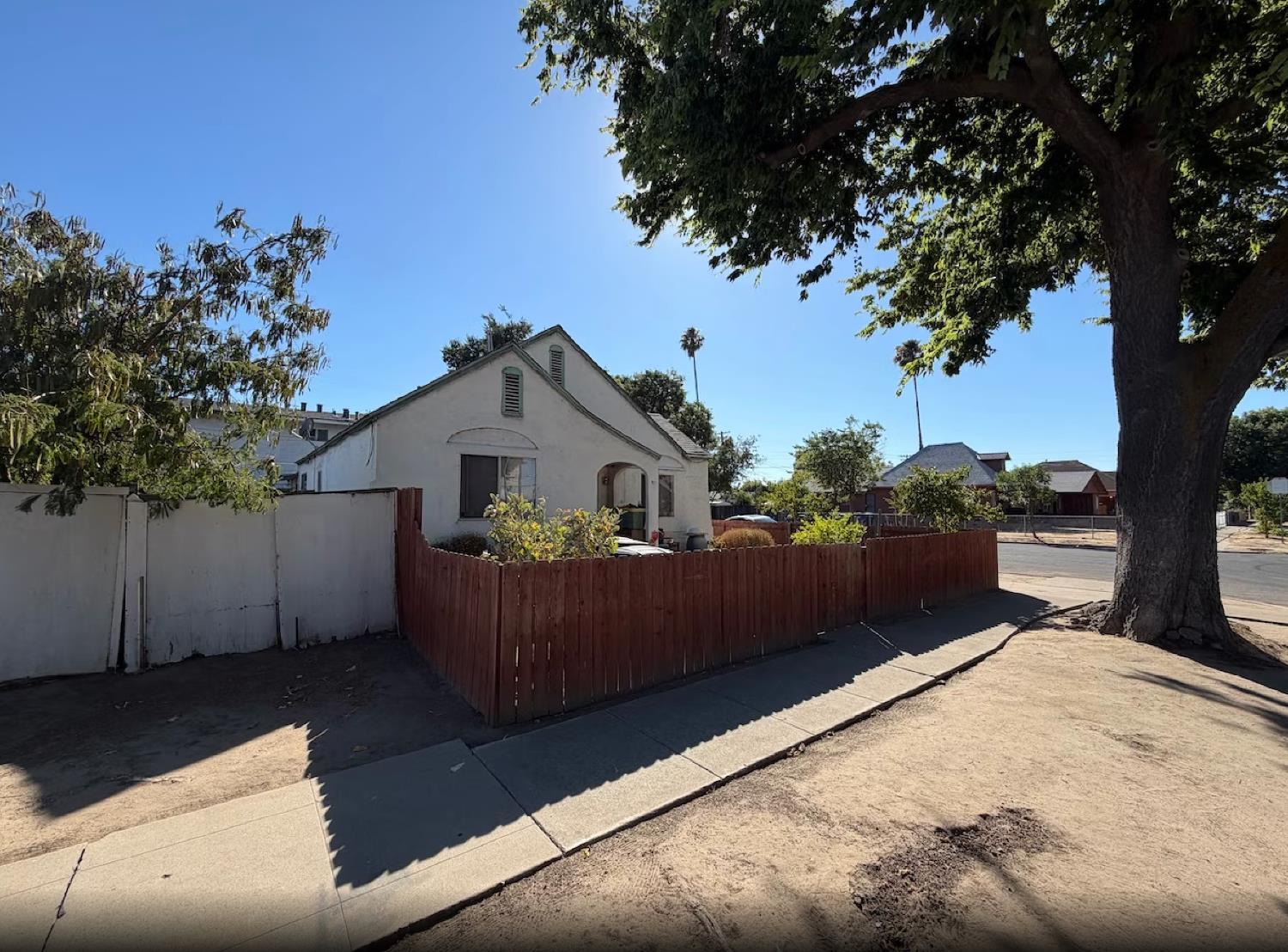 314 J St, Modesto, CA 95351