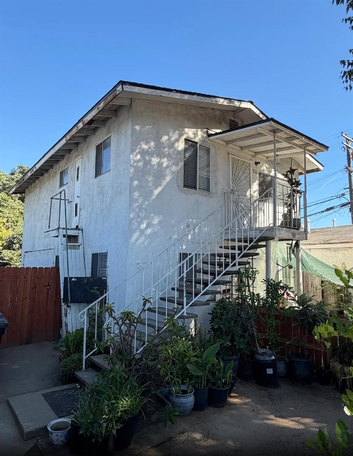 314 J St, Modesto, CA 95351