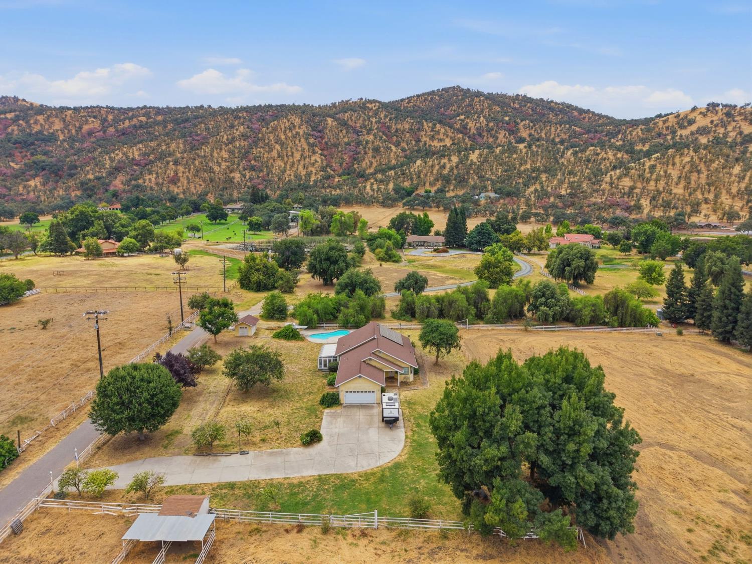 33485 Globe Dr, Springville, CA 93265