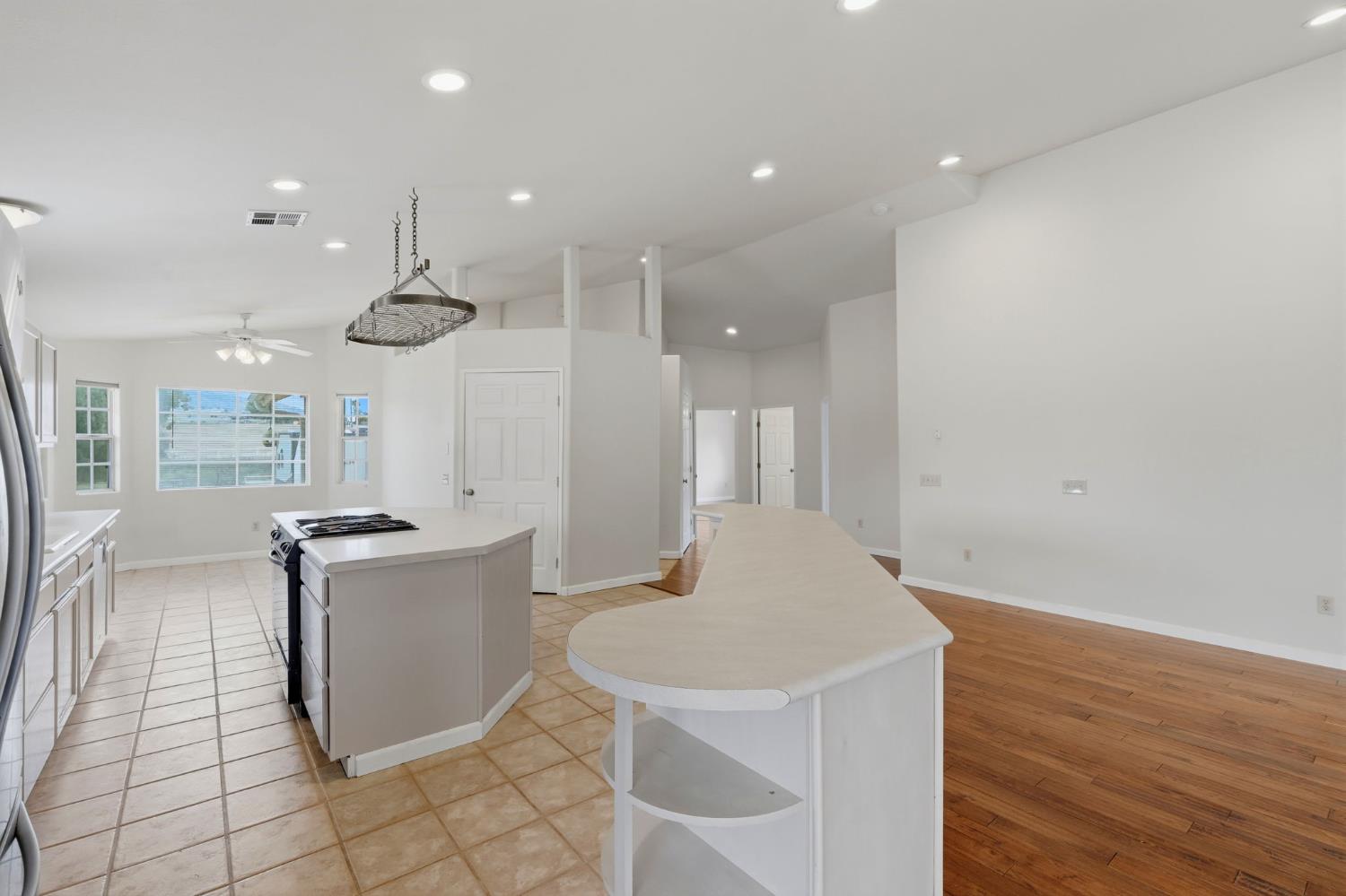 33485 Globe Dr, Springville, CA 93265