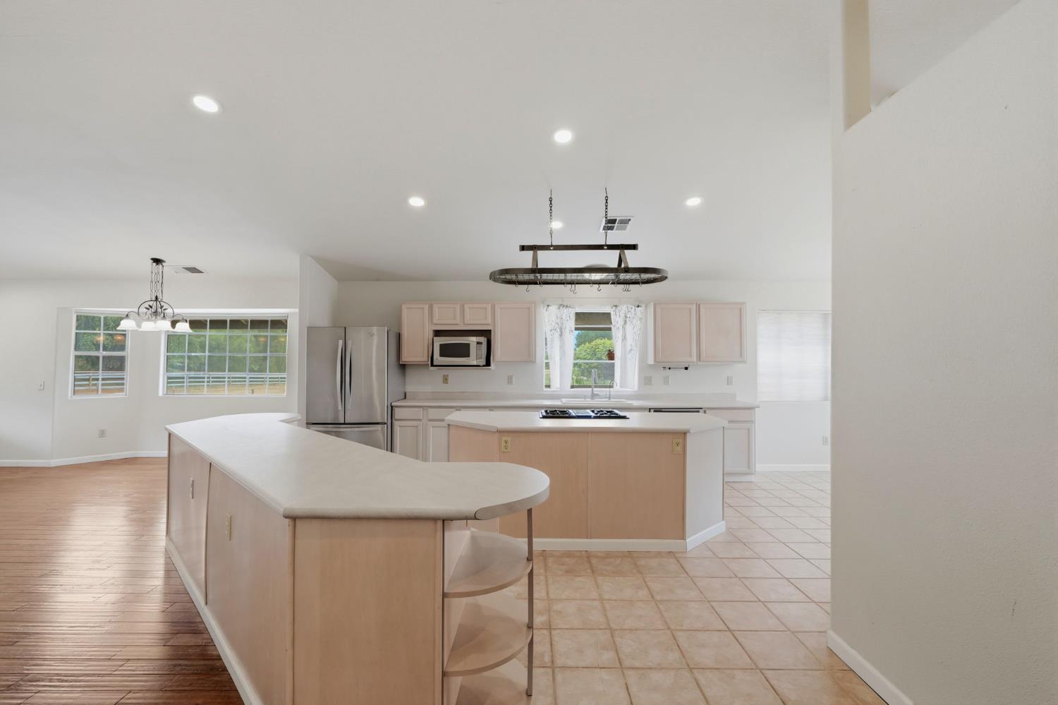 33485 Globe Dr, Springville, CA 93265