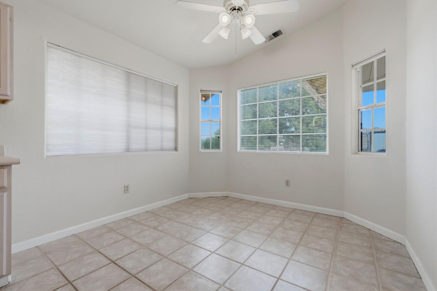 33485 Globe Dr, Springville, CA 93265