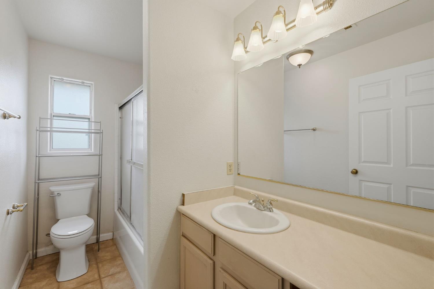 33485 Globe Dr, Springville, CA 93265