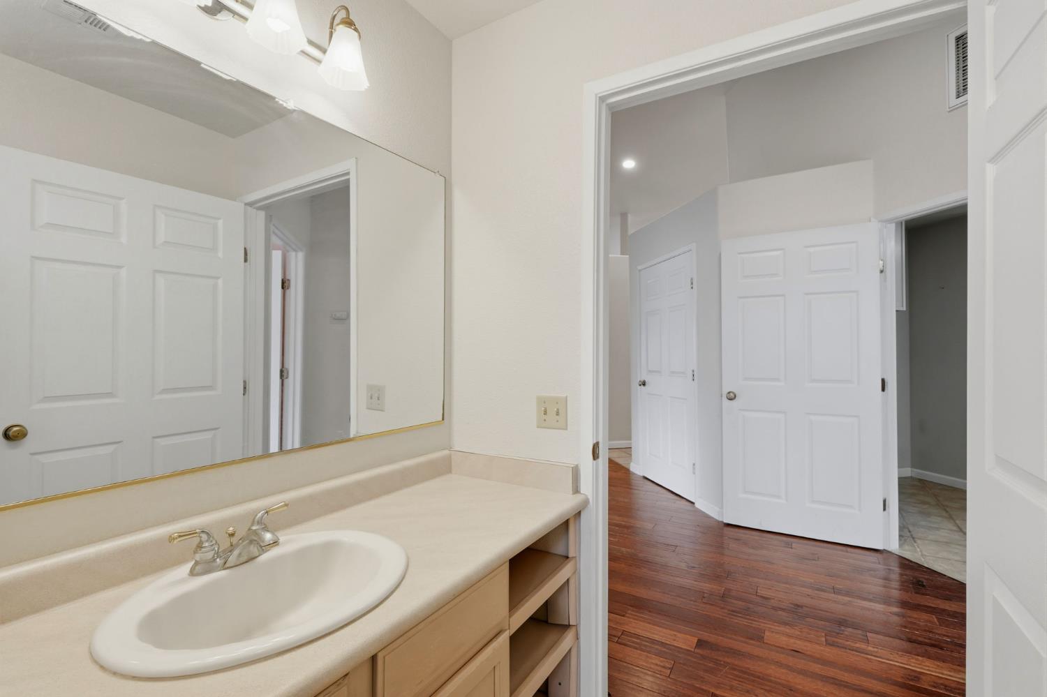 33485 Globe Dr, Springville, CA 93265