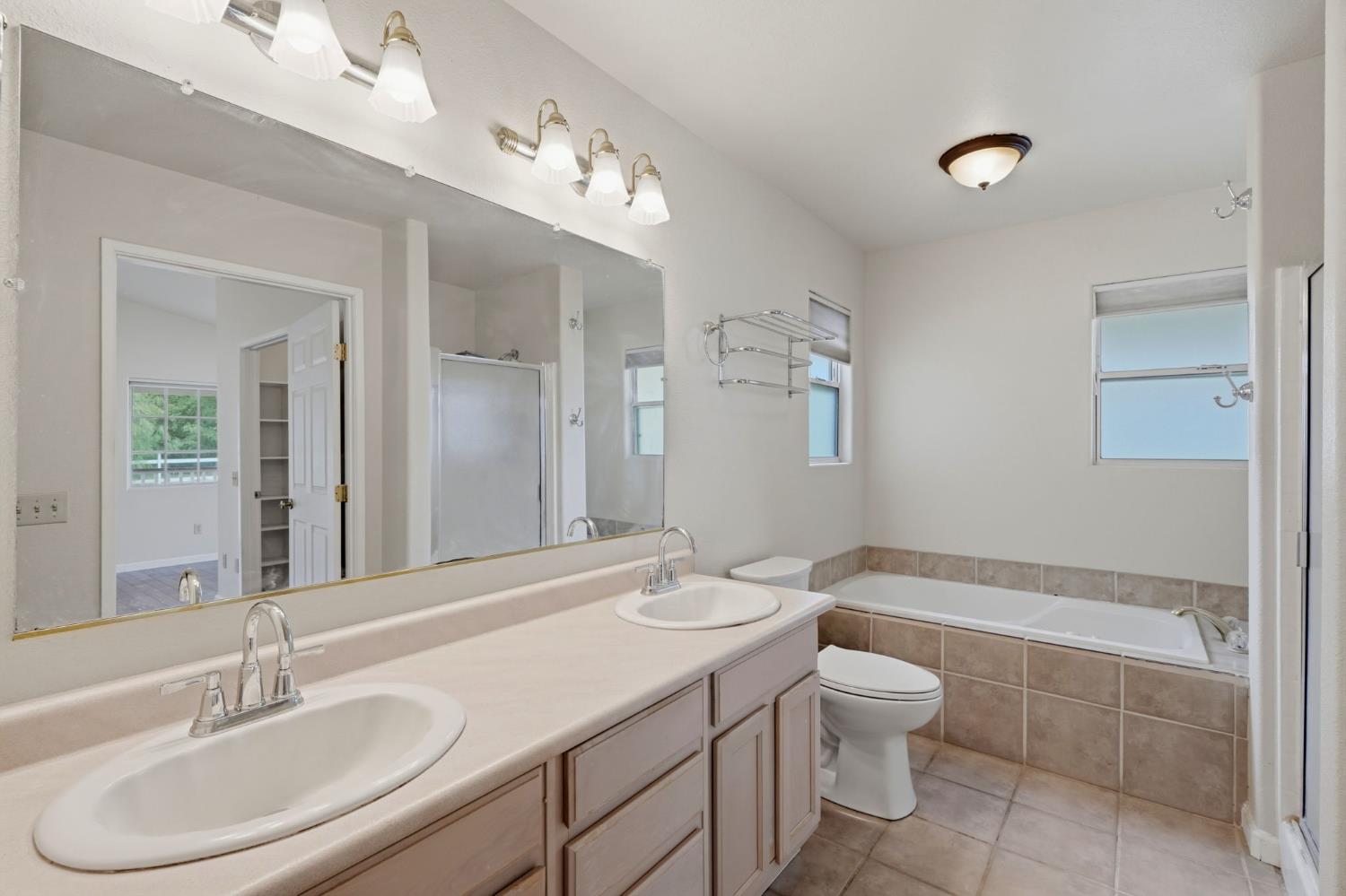 33485 Globe Dr, Springville, CA 93265