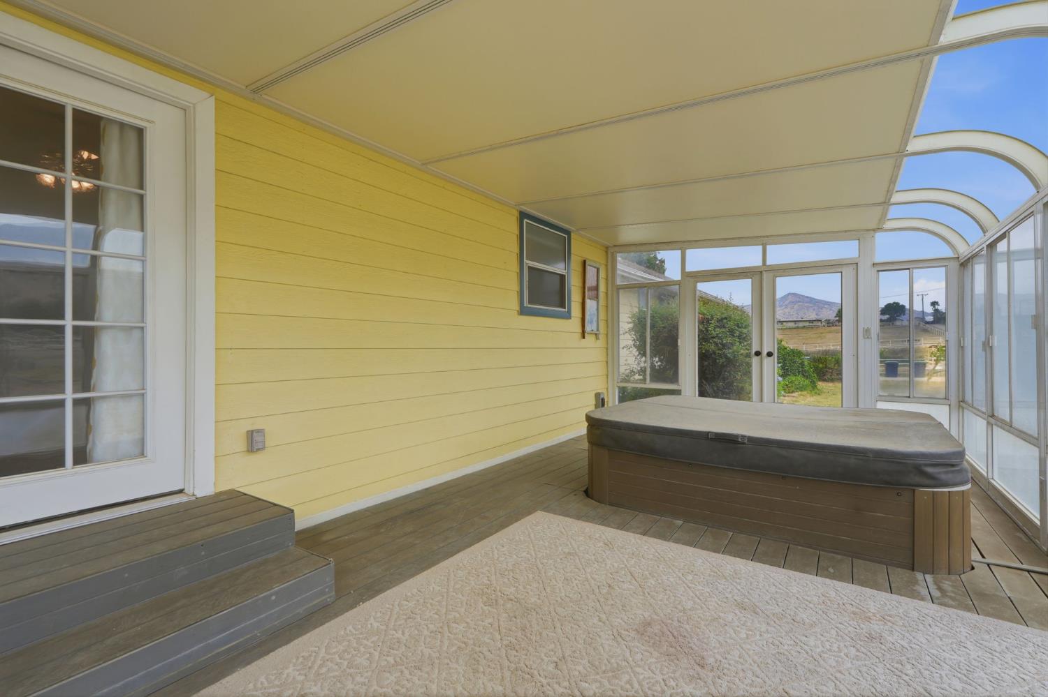 33485 Globe Dr, Springville, CA 93265
