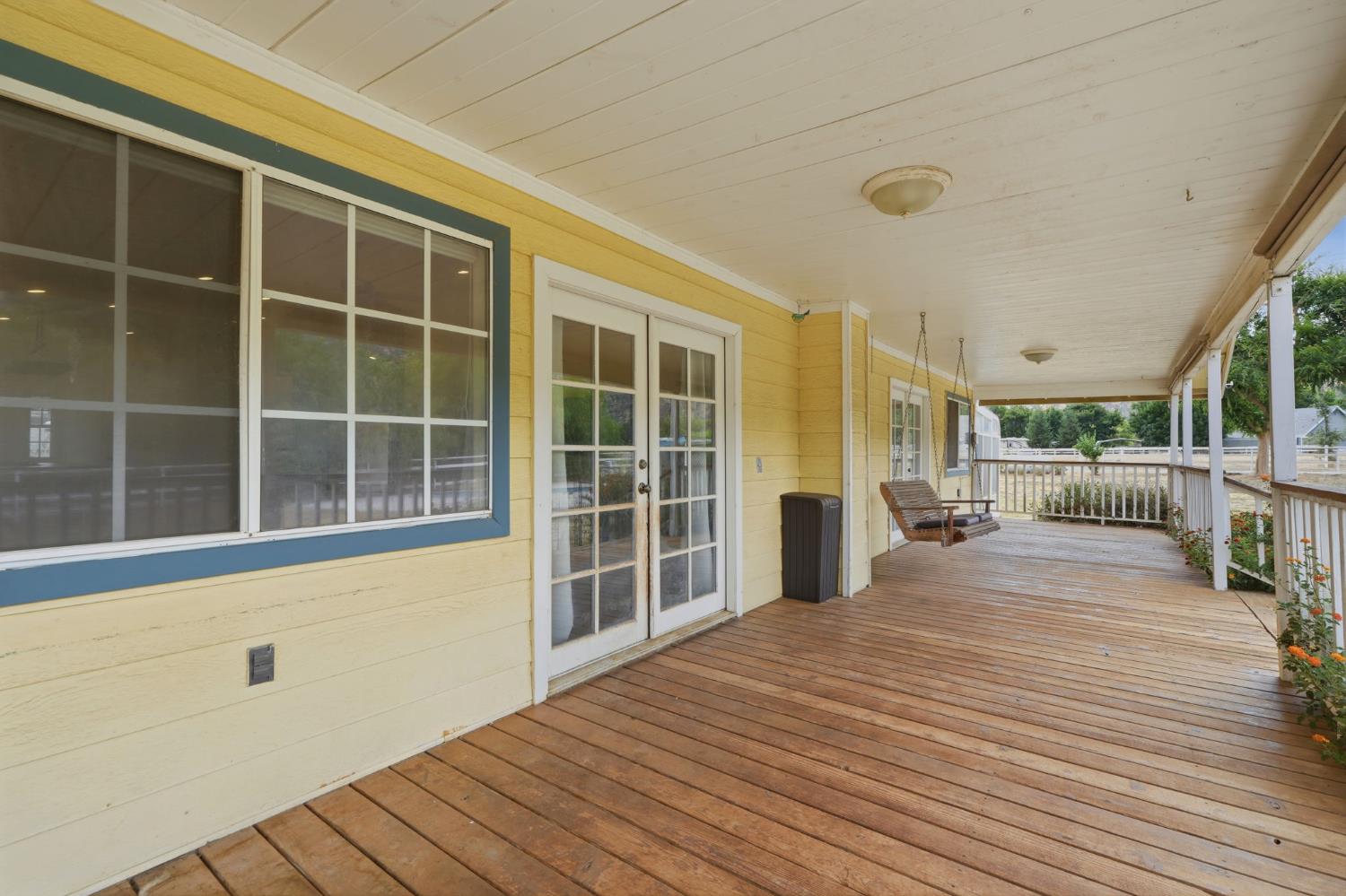 33485 Globe Dr, Springville, CA 93265