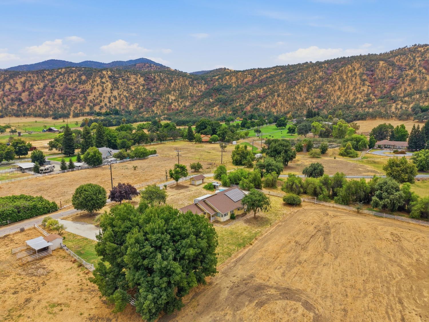 33485 Globe Dr, Springville, CA 93265