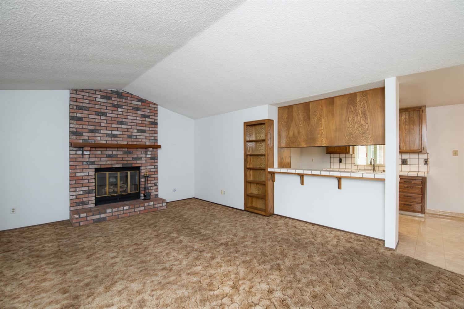 2004 Nadine Ave, Ceres, CA 95351