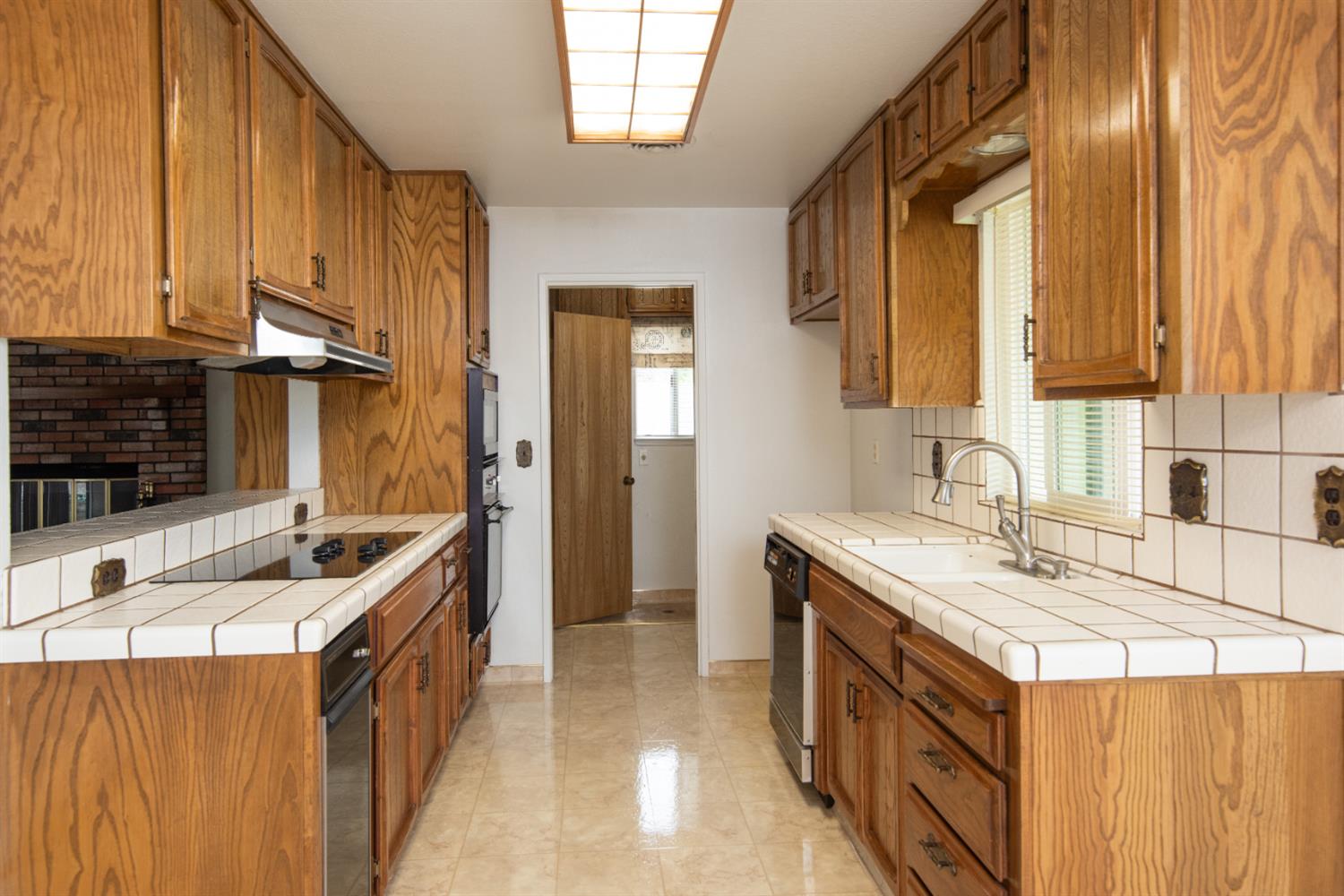 2004 Nadine Ave, Ceres, CA 95351