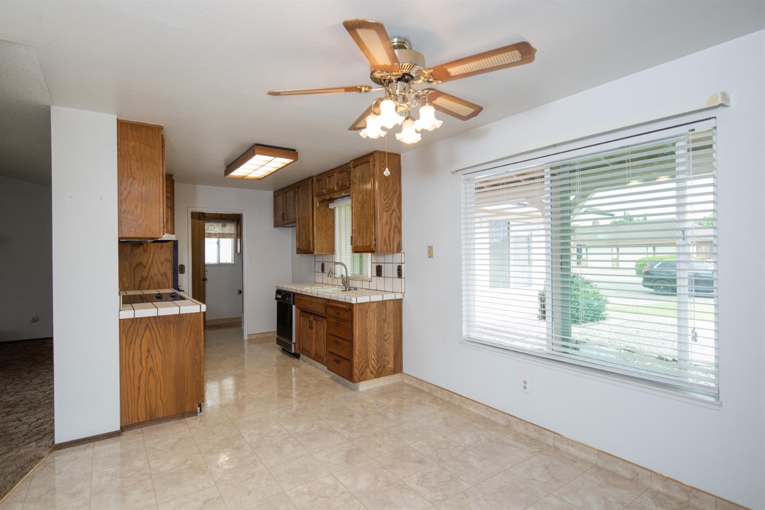 2004 Nadine Ave, Ceres, CA 95351