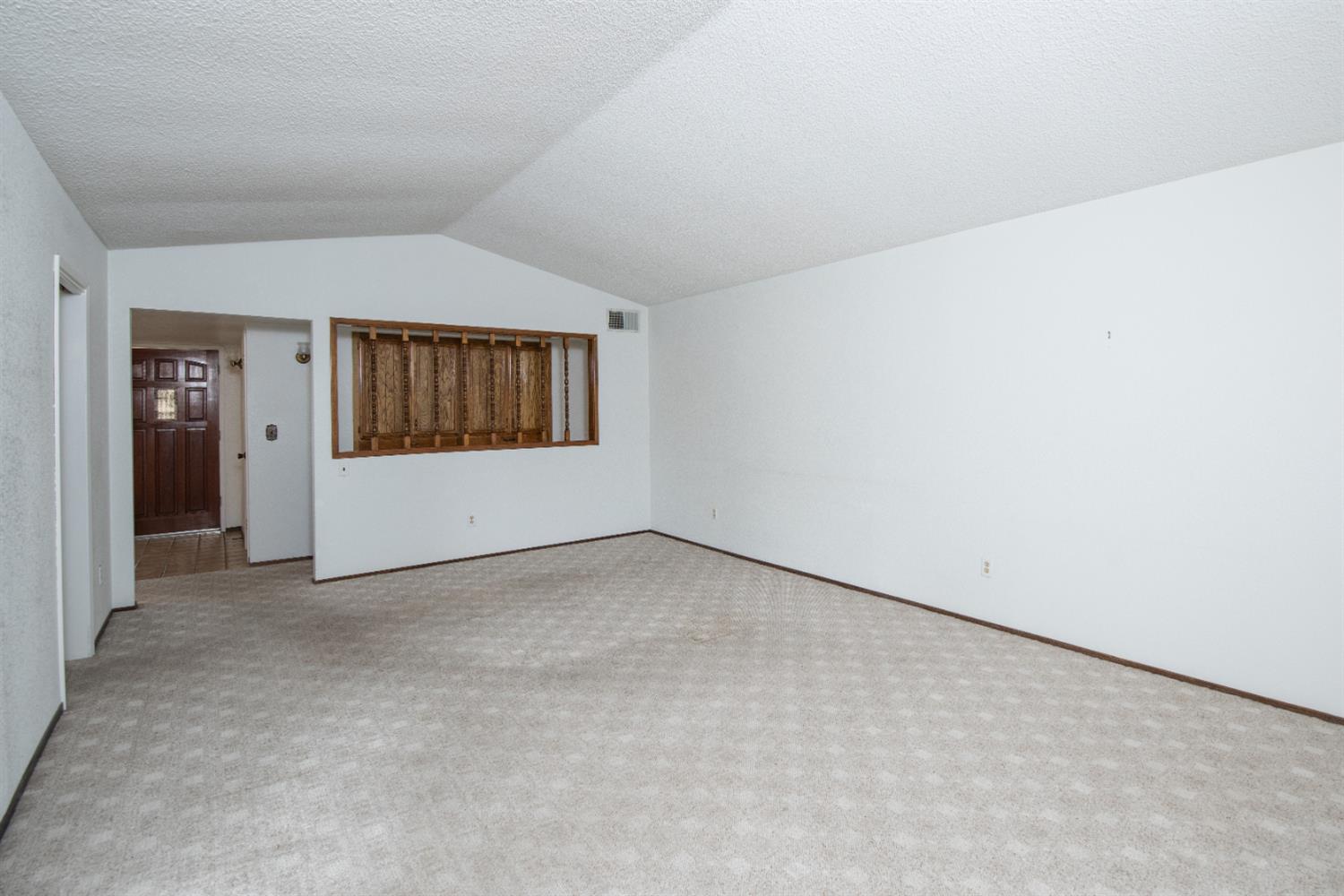 2004 Nadine Ave, Ceres, CA 95351