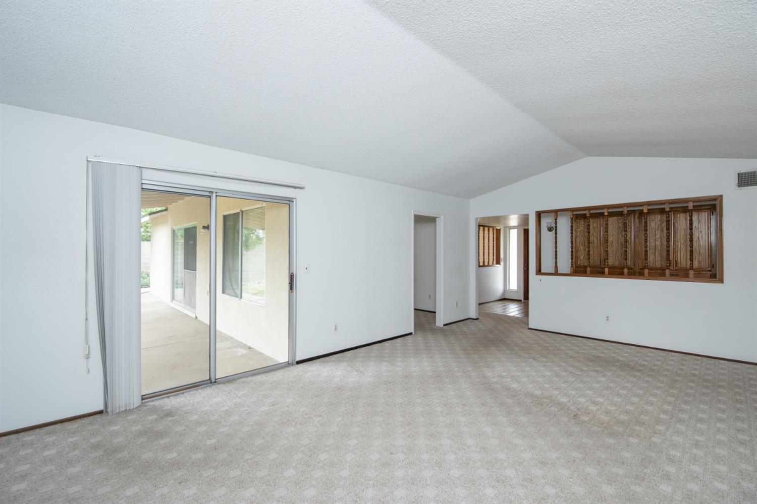 2004 Nadine Ave, Ceres, CA 95351