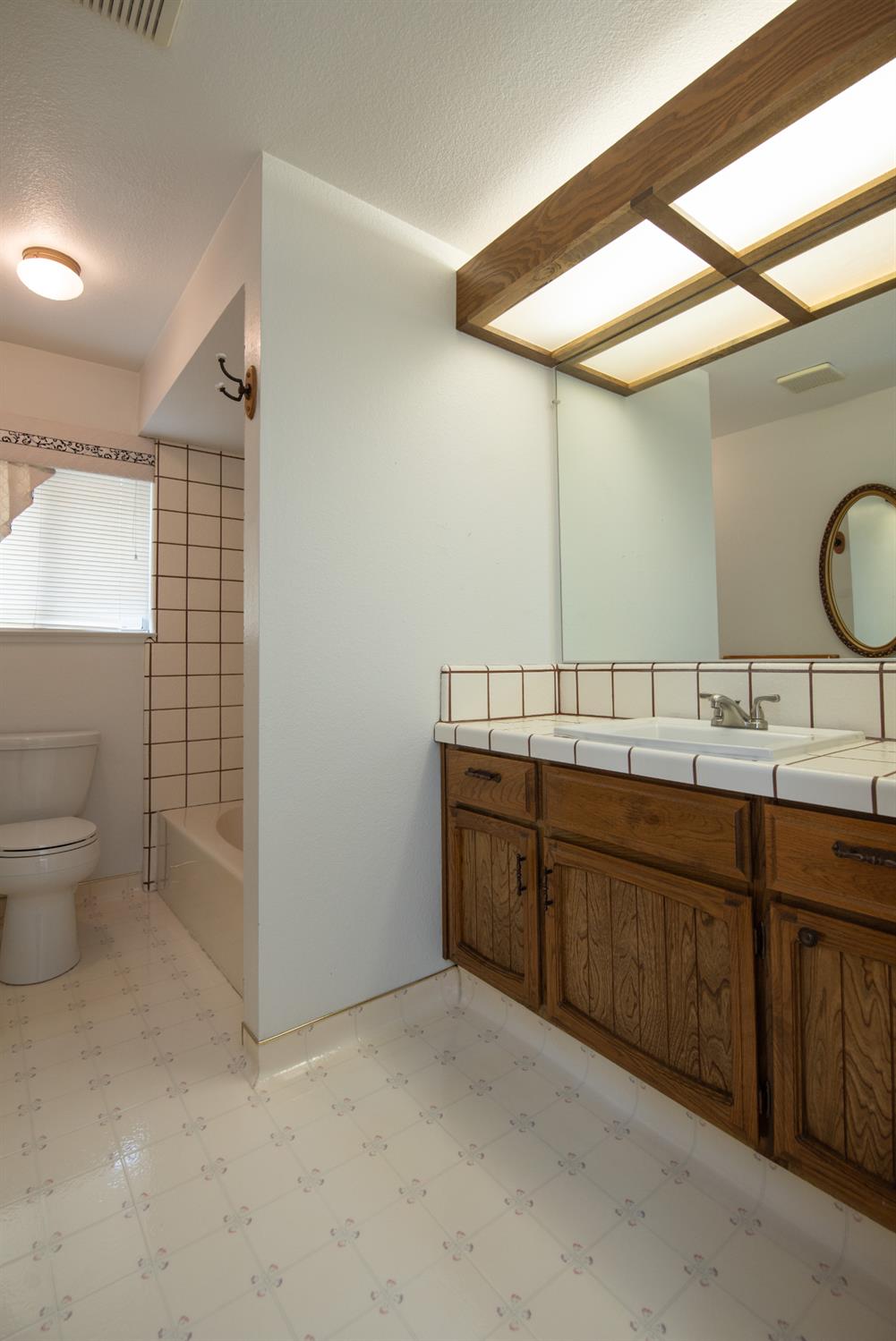 2004 Nadine Ave, Ceres, CA 95351