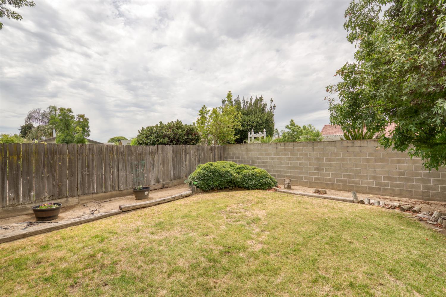 2004 Nadine Ave, Ceres, CA 95351