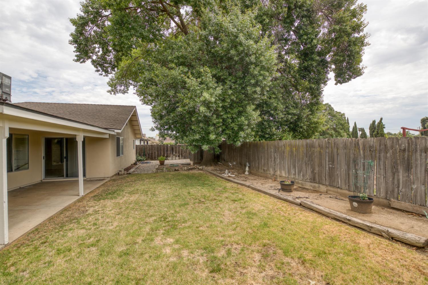 2004 Nadine Ave, Ceres, CA 95351