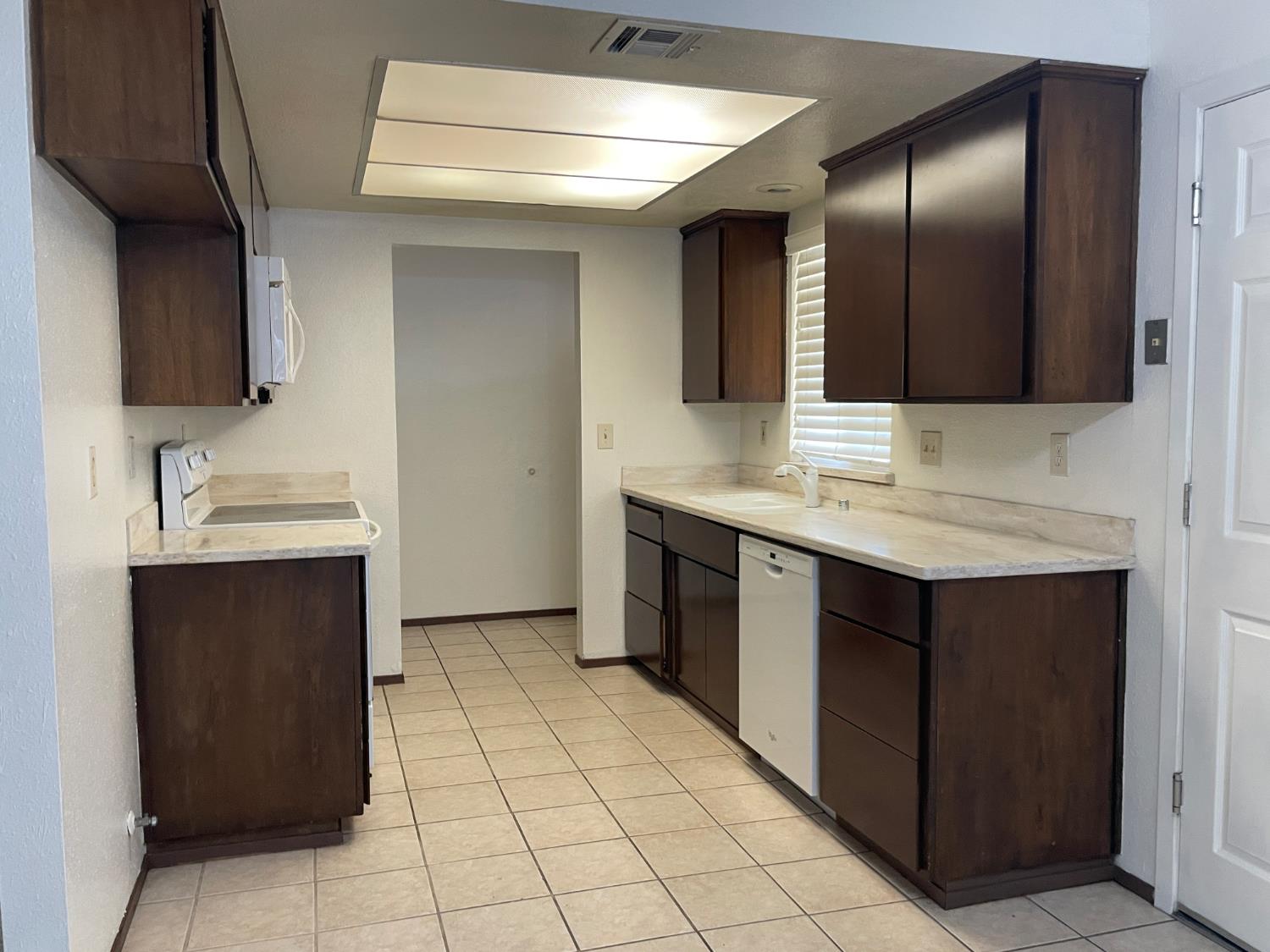 3108 Maplenut Ave, Modesto, CA 95350