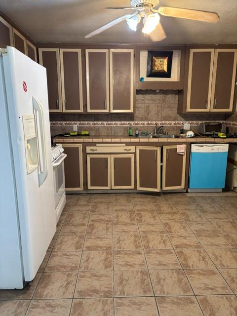 1237 Center Ln, Los Banos, CA 93635