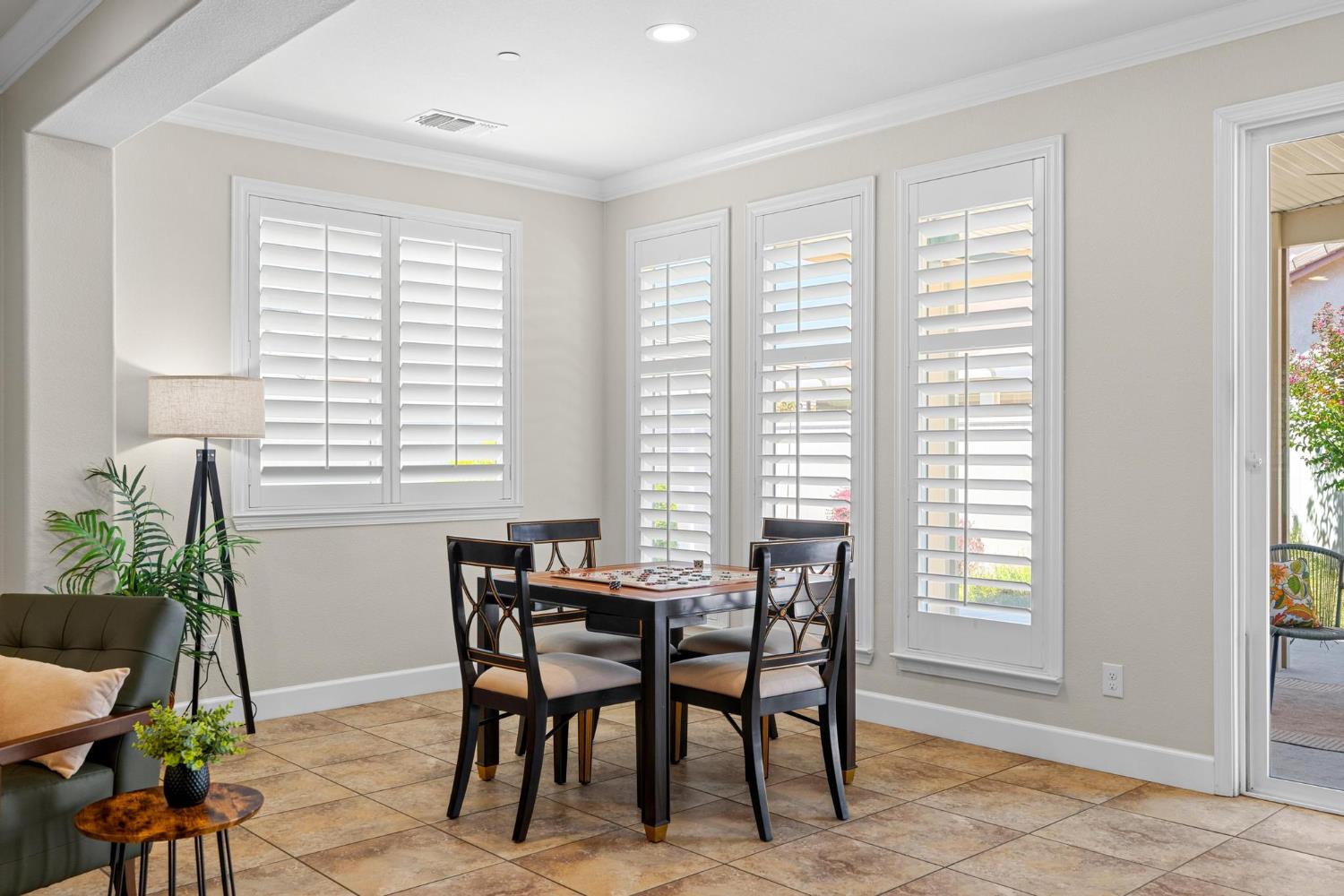 1467 Chestnut Hill, Manteca, CA 95336