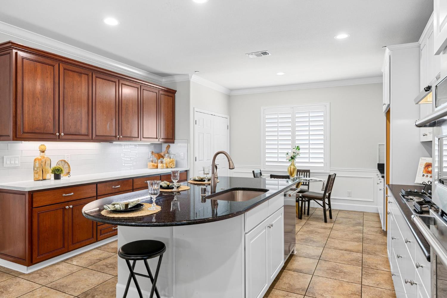 1467 Chestnut Hill, Manteca, CA 95336