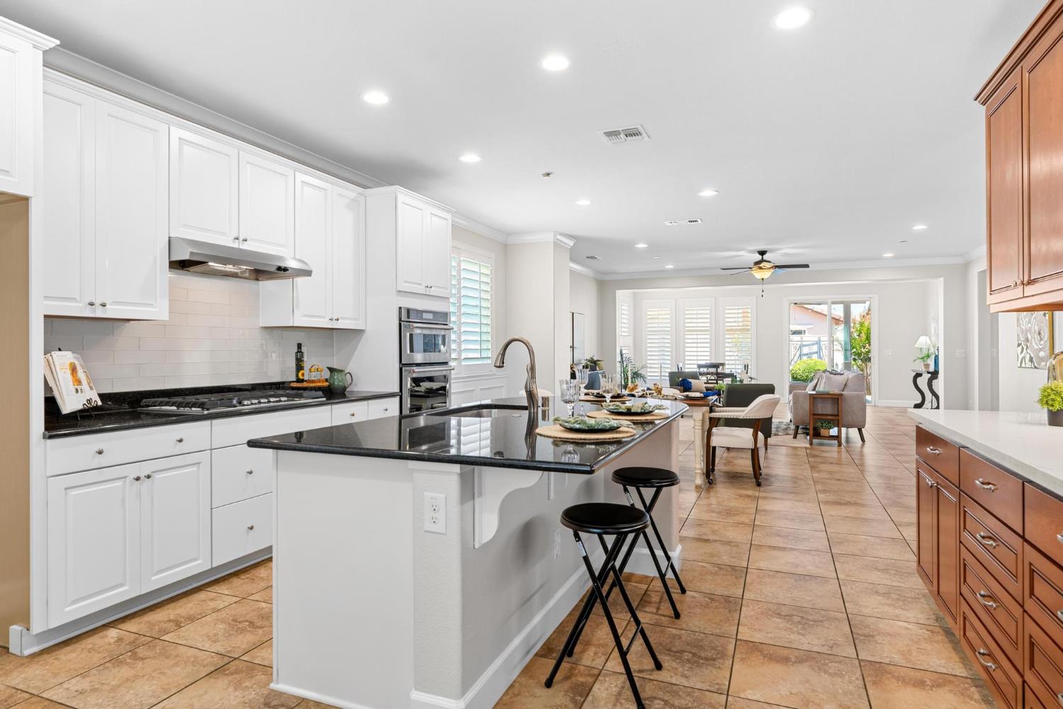 1467 Chestnut Hill, Manteca, CA 95336