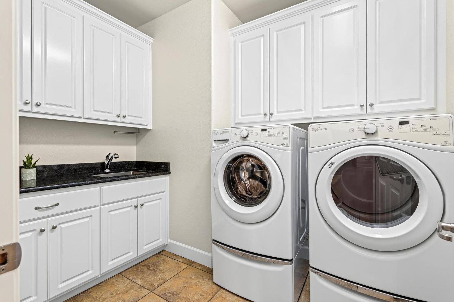 1467 Chestnut Hill, Manteca, CA 95336