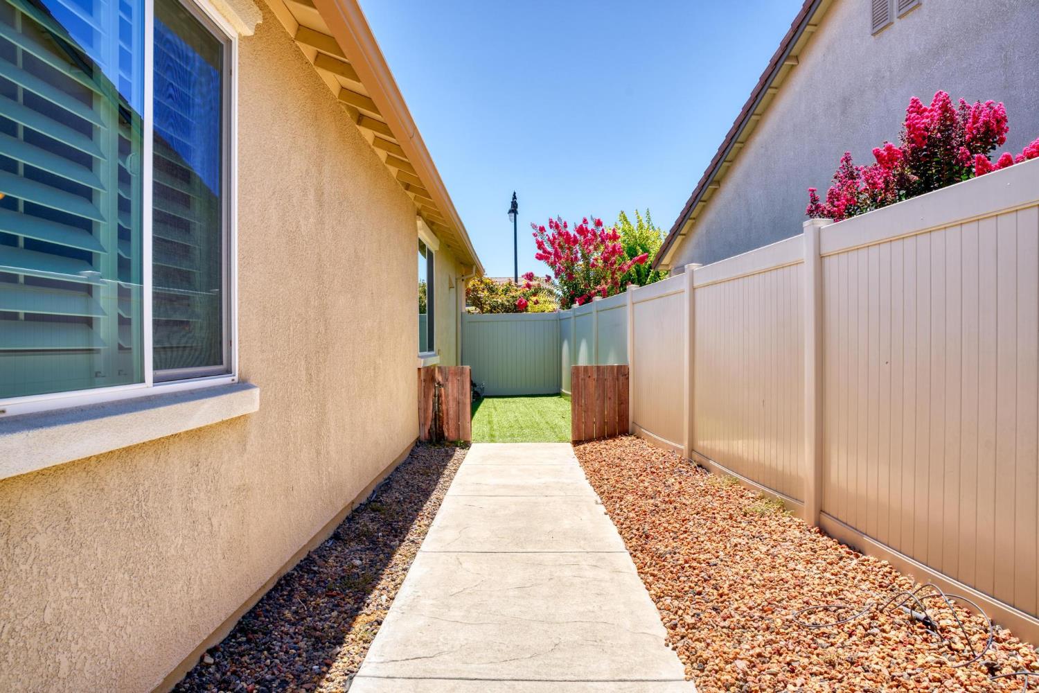 1467 Chestnut Hill, Manteca, CA 95336