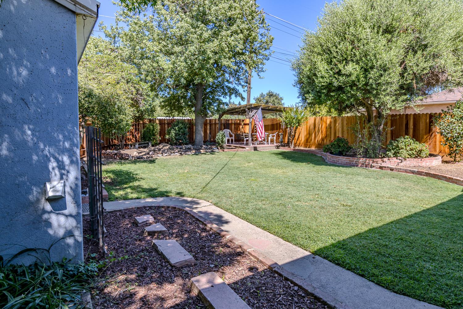1409 Stockton Ave, Modesto, CA 95358