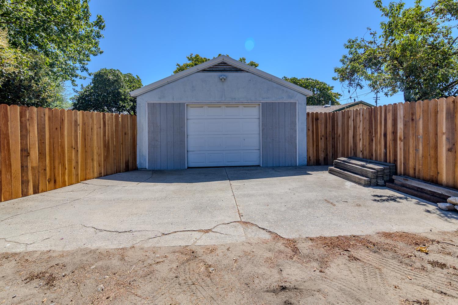 1409 Stockton Ave, Modesto, CA 95358
