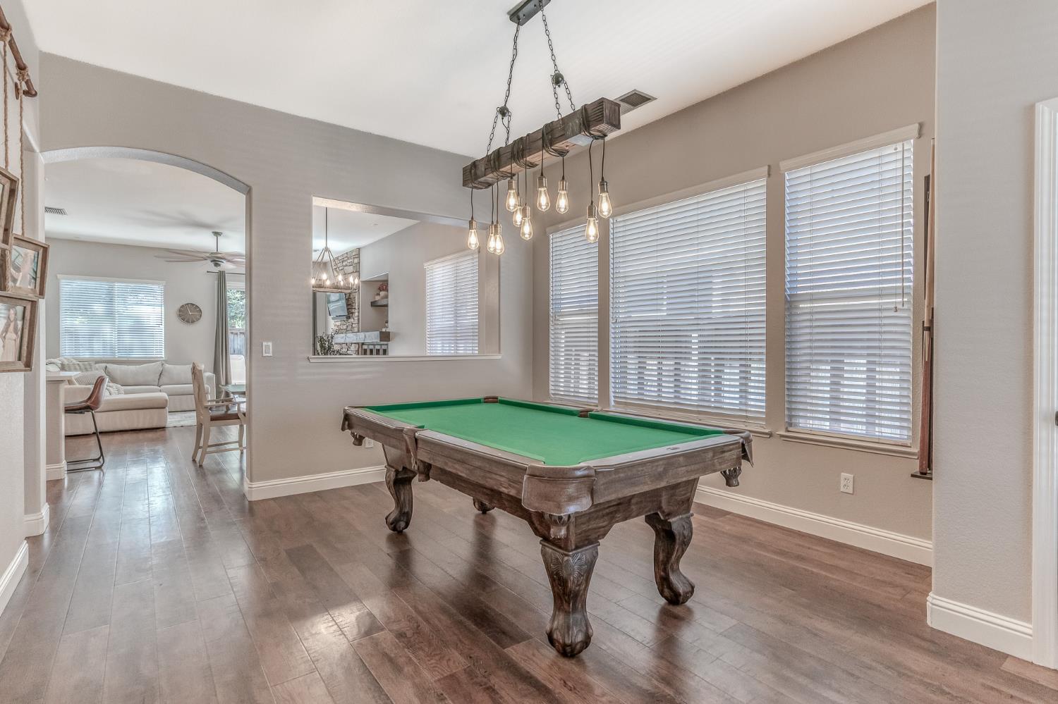 580 Old Bluff Ct, Oakdale, CA 95361