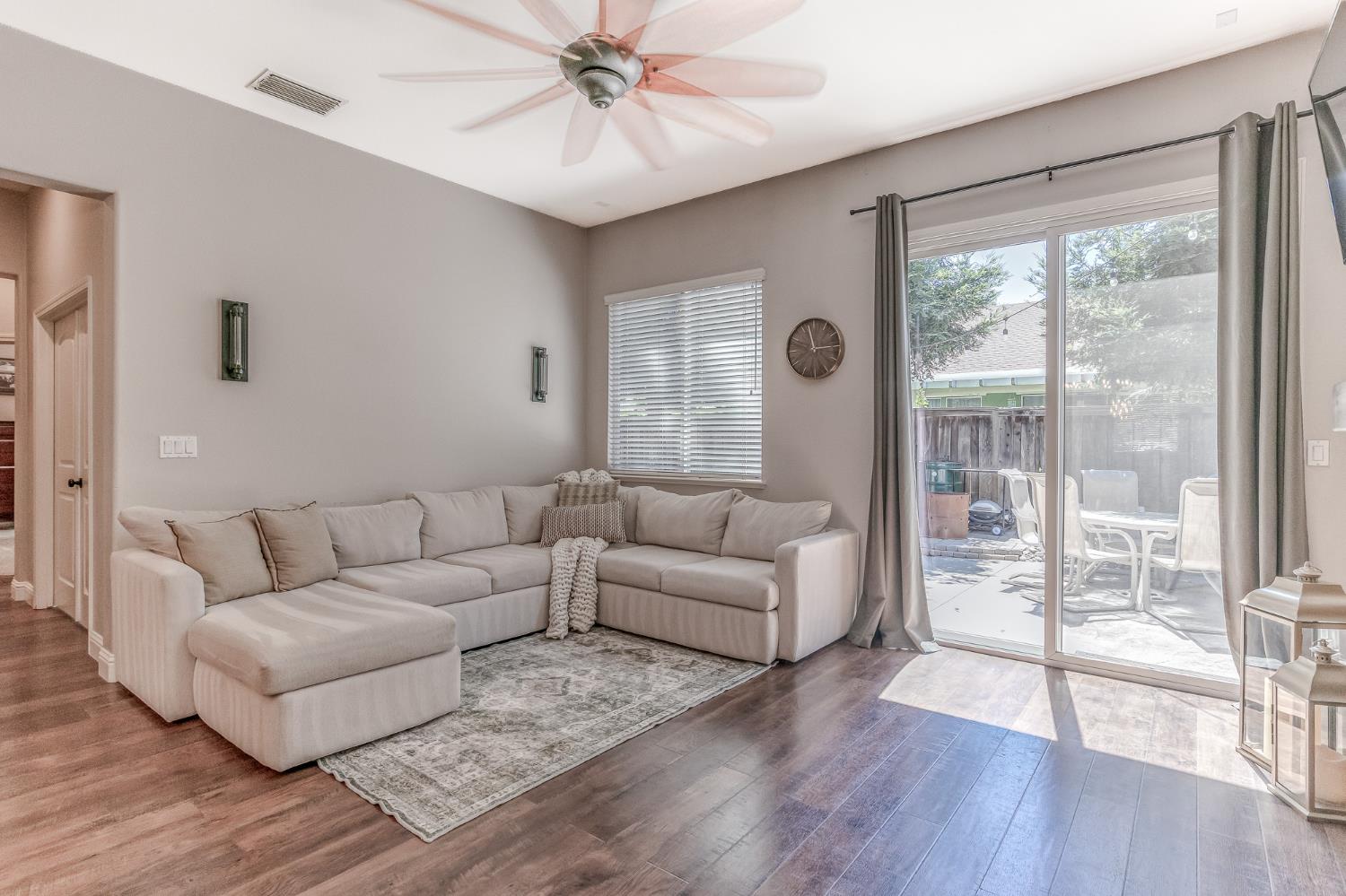 580 Old Bluff Ct, Oakdale, CA 95361