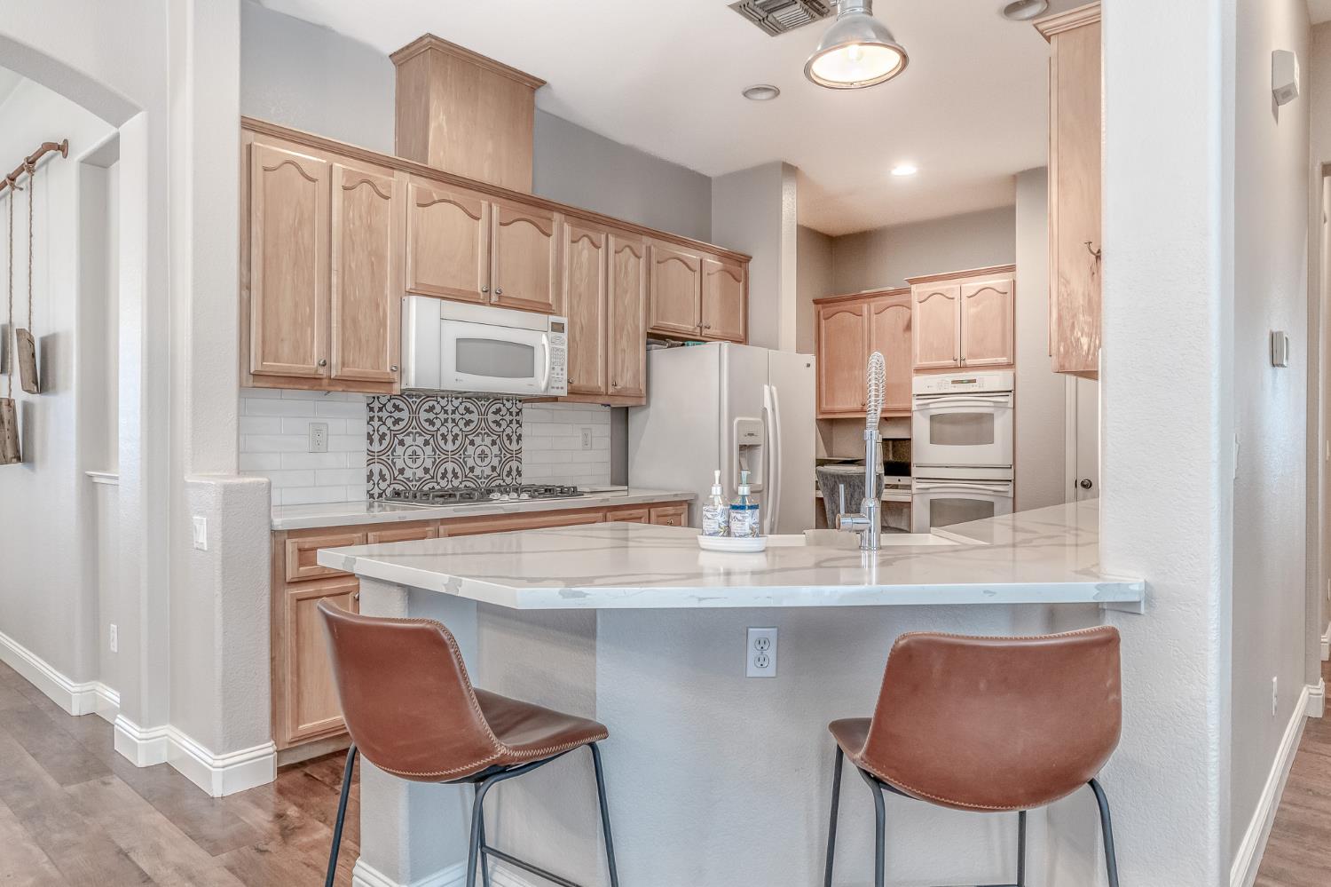 580 Old Bluff Ct, Oakdale, CA 95361
