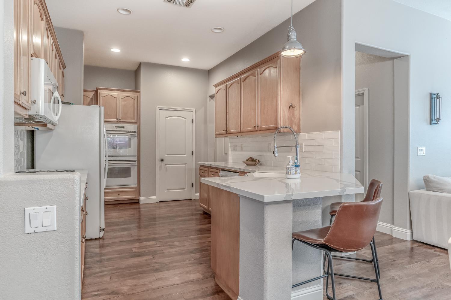580 Old Bluff Ct, Oakdale, CA 95361
