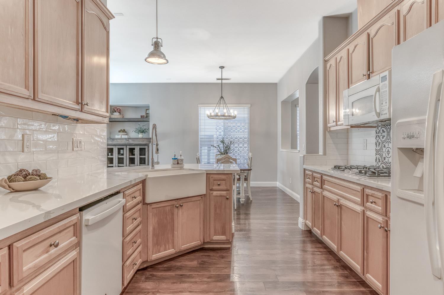 580 Old Bluff Ct, Oakdale, CA 95361