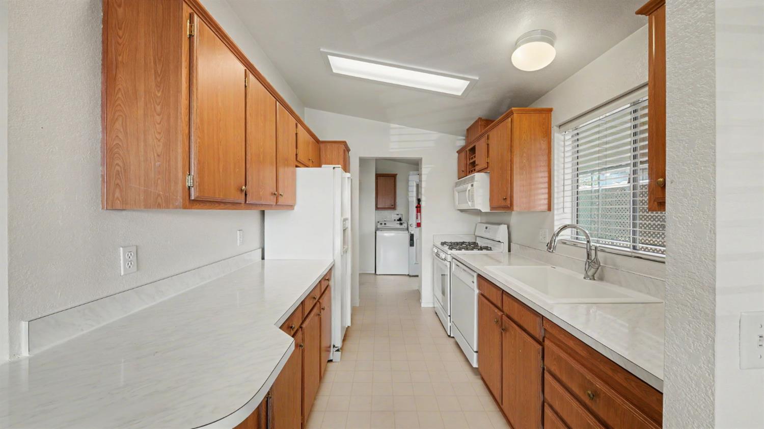 2505 Jackson Ave #131, Escalon, CA 95320