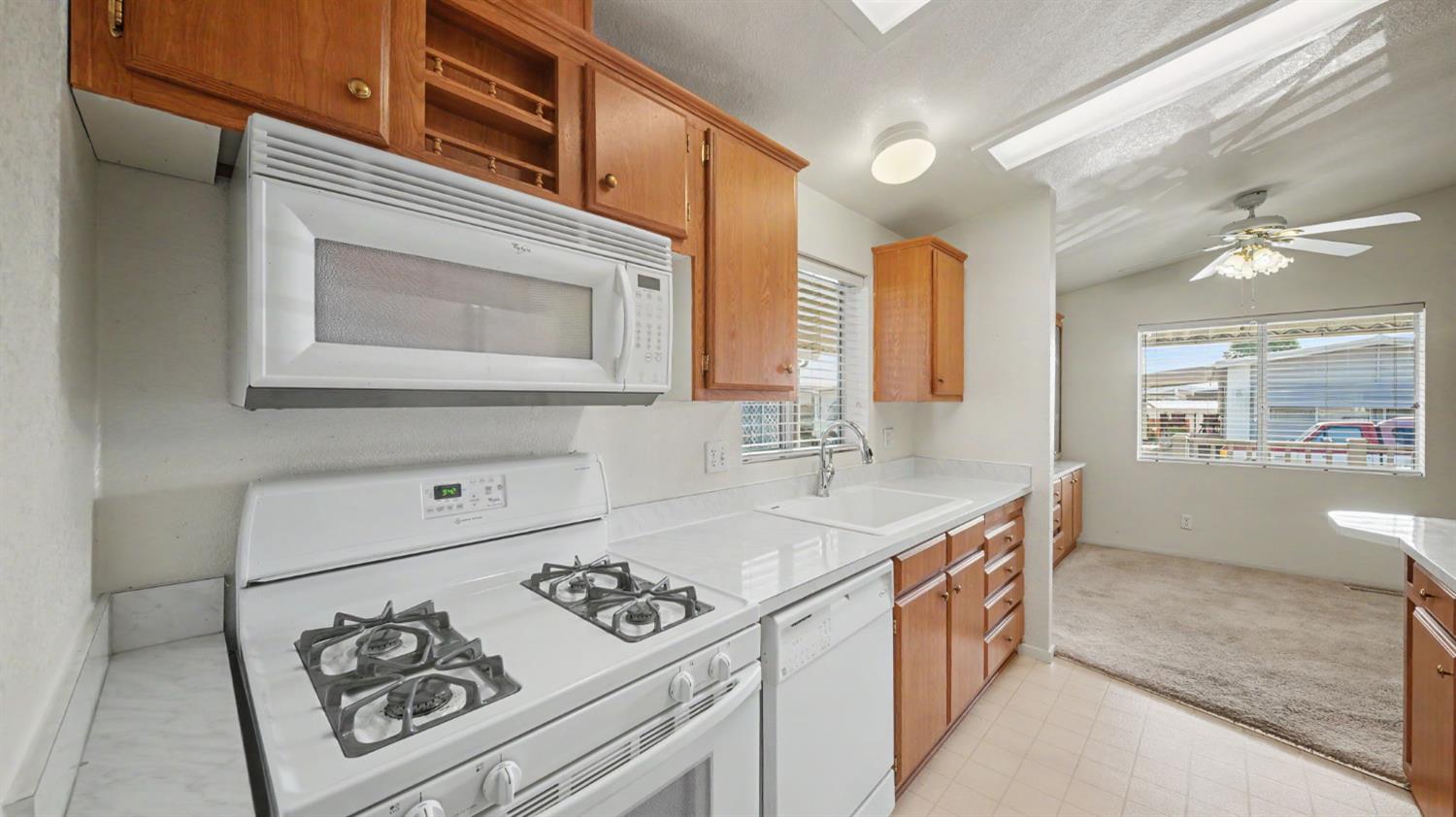 2505 Jackson Ave #131, Escalon, CA 95320