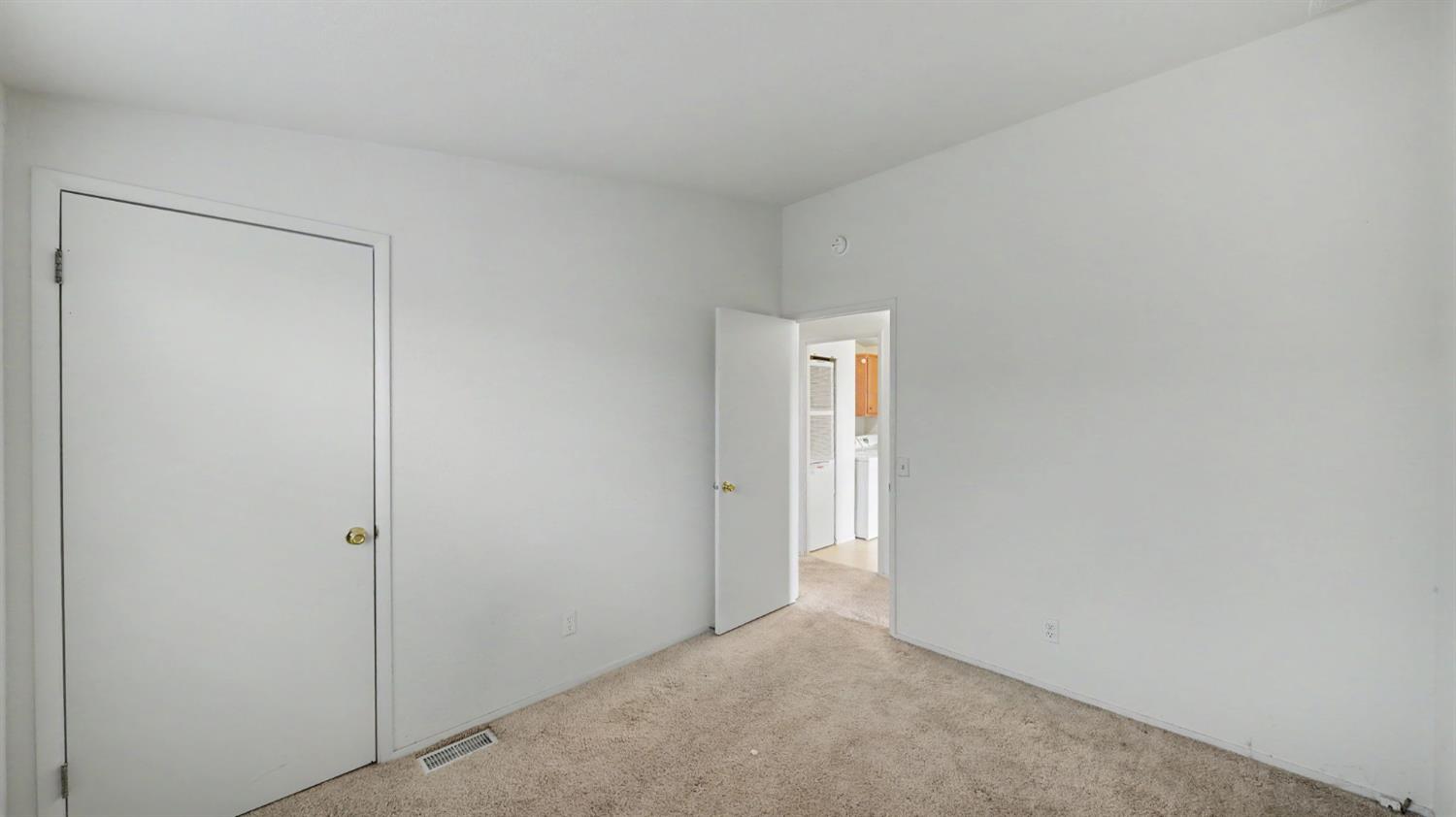 2505 Jackson Ave #131, Escalon, CA 95320
